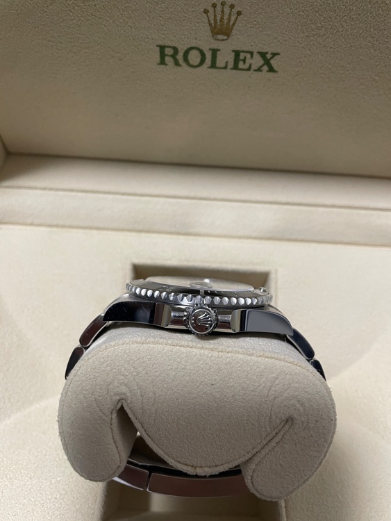 126610LN（高級時計）の商品画像 - 査定依頼日：2025年9月3日 - 最高査定価格：2,020,000円