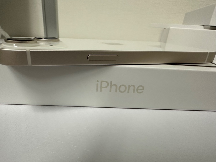 iPhone 14 128GB Softbank（スマホ）の商品画像 - 査定依頼日：2026年1月24日 - 最高査定価格：50,000円