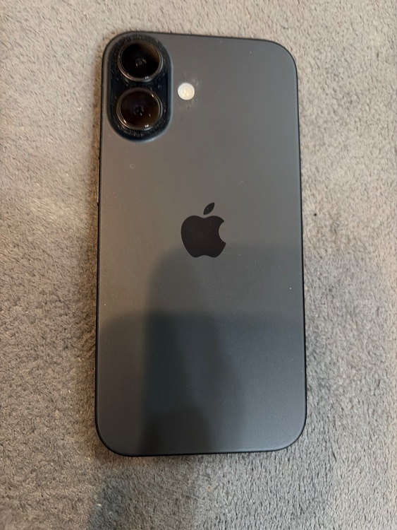 iPhone iPhone 16 256GB Softbank（スマホ）の商品画像 - 査定依頼日：2026年6月6日 - 最高査定価格：93,000円