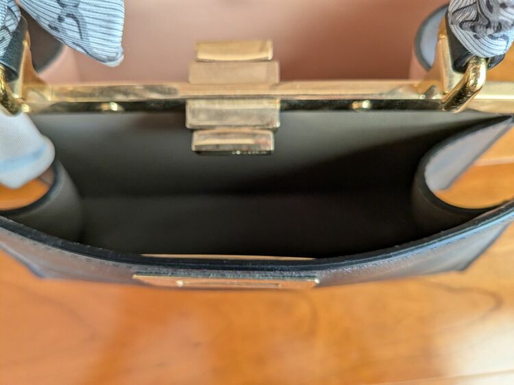 ピーカブー　I SEE U（ブランドバッグ）の商品画像 - 査定依頼日：2025年10月26日 - 最高査定価格：260,000円