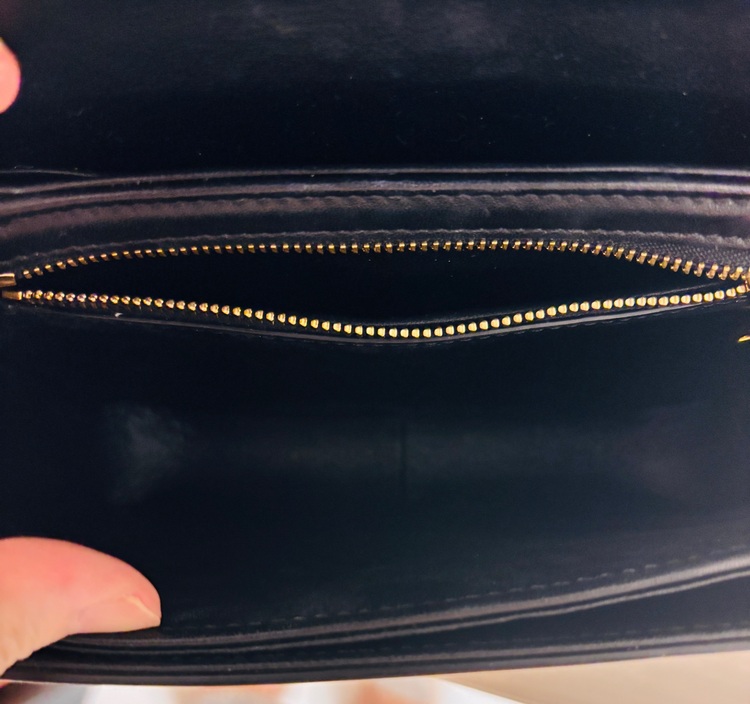 セリーヌ  （ブランドバッグ）の商品画像 - 査定依頼日：2025年11月17日 - 最高査定価格：240,000円