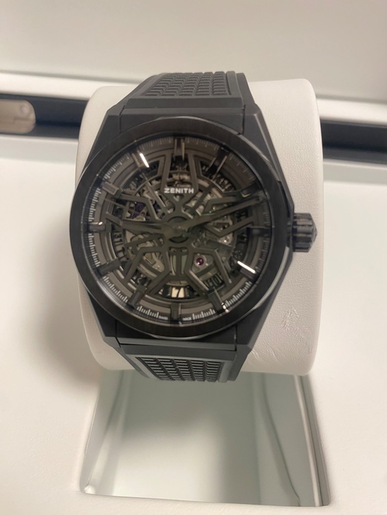 デファイクラシック（高級時計）の商品画像 - 査定依頼日：2025年9月15日 - 最高査定価格：710,000円