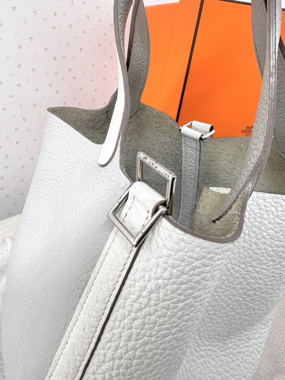 PM ◻︎P刻印（ブランドバッグ）の商品画像 - 査定依頼日：2026年3月15日 - 最高査定価格：300,000円