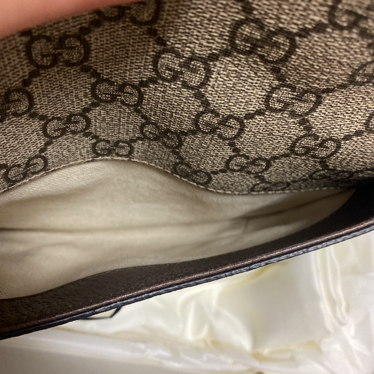 501050 9C2VT 8745（ブランドバッグ）の商品画像 - 査定依頼日：2021年10月6日 - 最高査定価格：110,000円