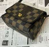 チェックペカン×レザーショルダーバッグ（ブランドバッグ）の商品画像 - 査定依頼日：2025年3月31日 - 最高査定価格：45,000円