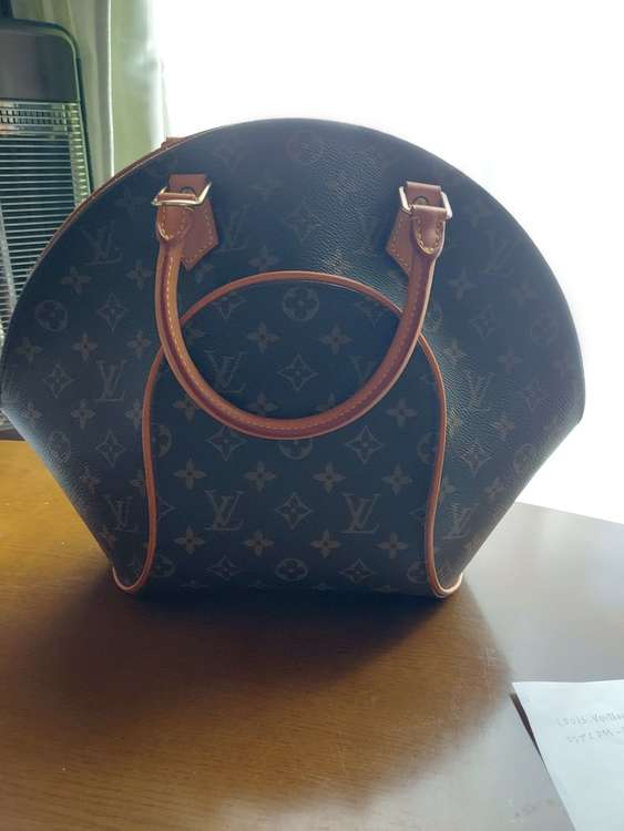 M51127（ブランドバッグ）の商品画像 - 査定依頼日：2022年8月29日 - 最高査定価格：40,000円