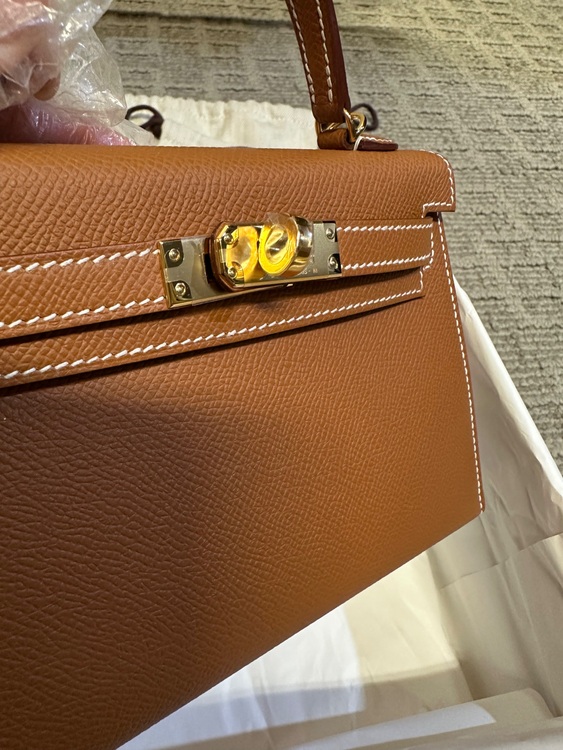 Hermès Gold Epsom Mini Kelly II 20 GHW_B（ブランドバッグ）の商品画像 - 査定依頼日：2025年8月28日 - 最高査定価格：3,450,000円