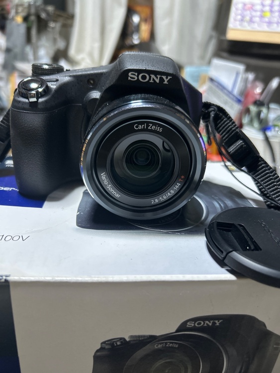 DSC-HX100V（カメラ）の商品画像 - 査定依頼日：2026年4月30日 - 最高査定価格：100,000円