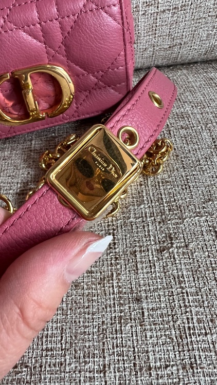 ディオール　カロ（ブランドバッグ）の商品画像 - 査定依頼日：2026年3月18日 - 最高査定価格：150,000円