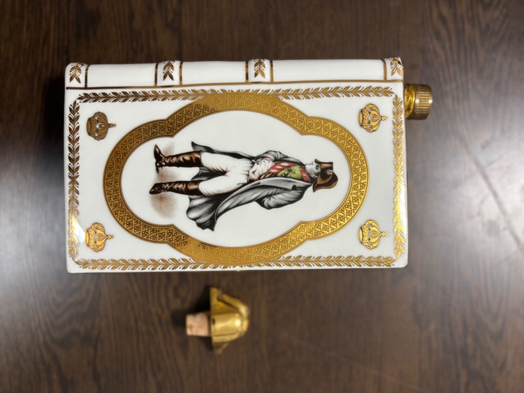 ナポレオンブック（お酒）の商品画像 - 査定依頼日：2025年9月22日 - 最高査定価格：3,000円