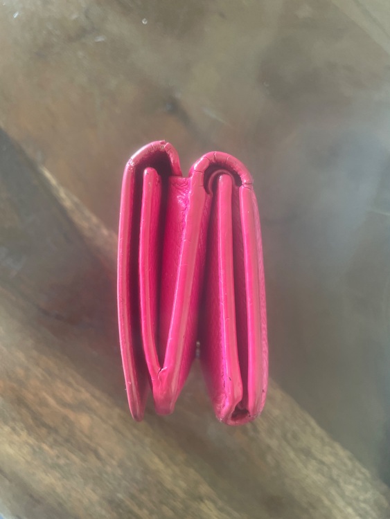 バレンシアガ  （ブランドバッグ）の商品画像 - 査定依頼日：2025年9月8日 - 最高査定価格：9,000円