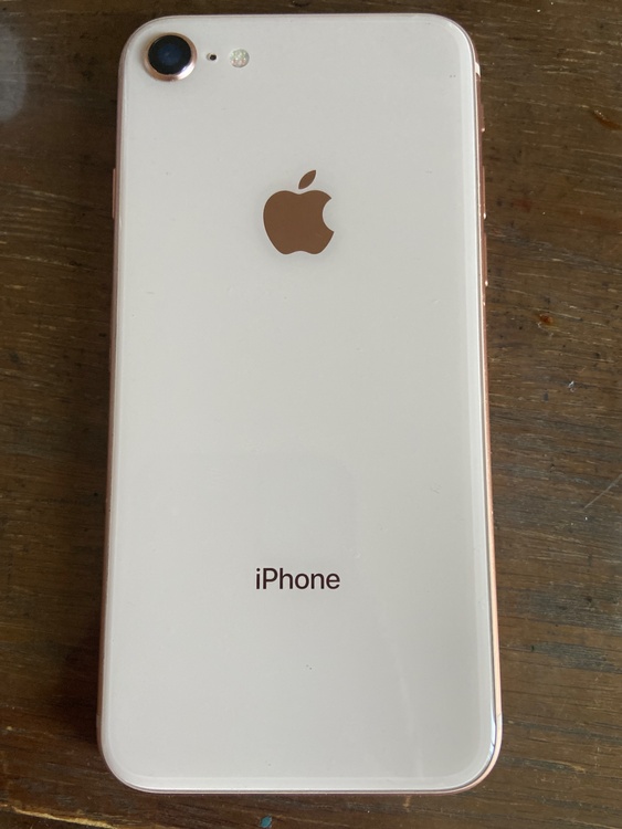 iPhone8（スマホ）の商品画像 - 査定依頼日：2026年7月2日 - 最高査定価格：6,000円