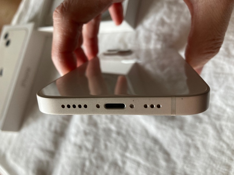 iPhone13 128GB MLND3J/A starlight（スマホ）の商品画像 - 査定依頼日：2025年11月20日 - 最高査定価格：43,000円