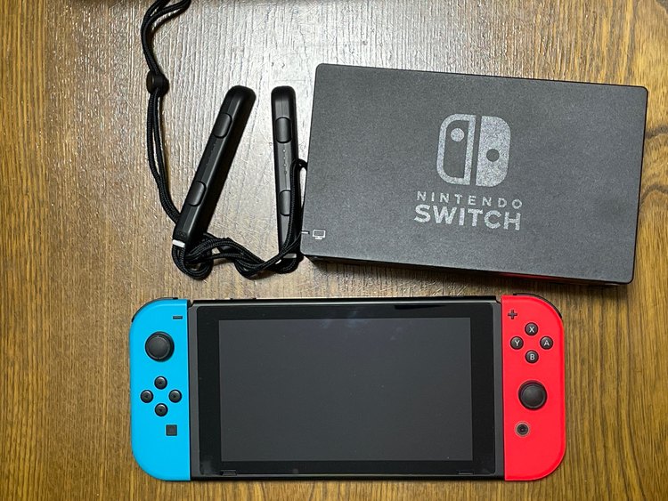 Nintendo Switch 本体 Joy-Con （L）ネオンブネオンレッド（ゲーム機本体・ゲームソフト）の商品画像 - 査定依頼日：2023年3月19日 - 最高査定価格：18,000円