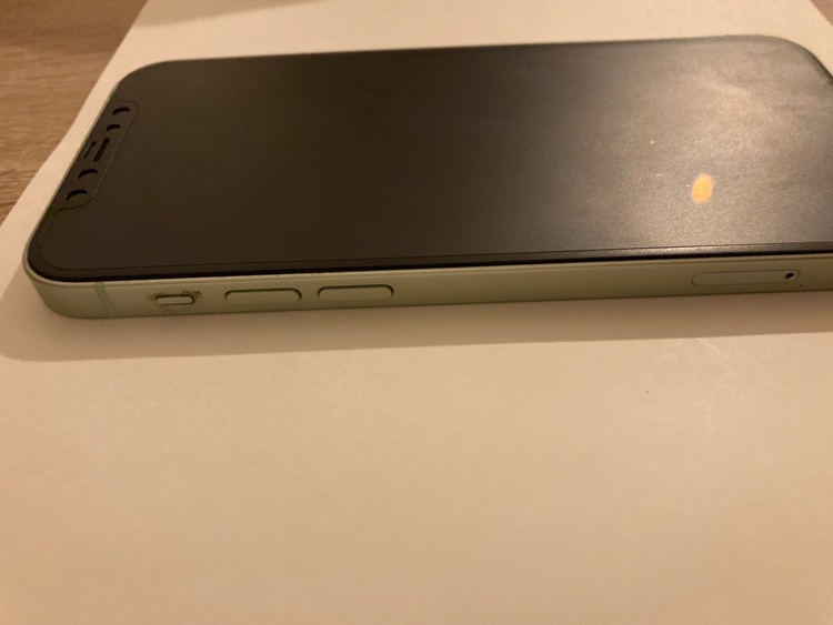 iPhone iPhone 12 128GB SIMフリー（スマホ）の商品画像 - 査定依頼日：2026年5月23日 - 最高査定価格：27,000円