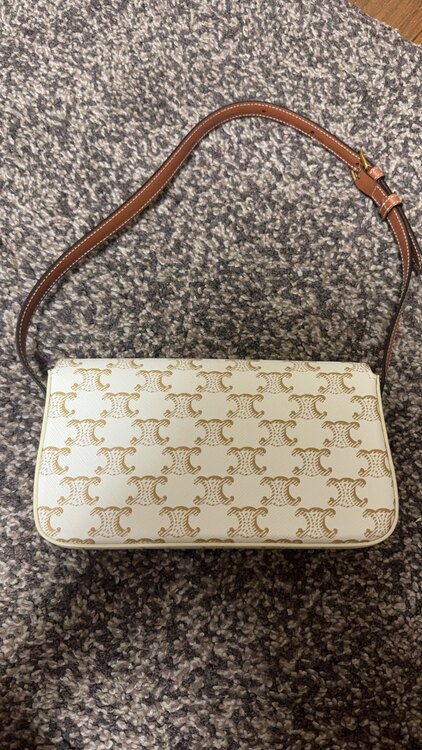 セリーヌ  （ブランドバッグ）の商品画像 - 査定依頼日：2025年4月29日 - 最高査定価格：180,000円