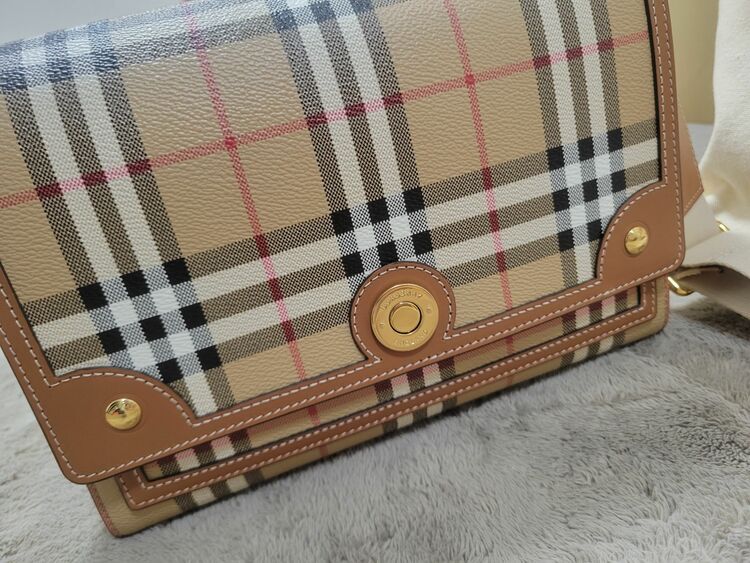 その他 バーバリー （ブランドバッグ）の商品画像 - 査定依頼日：2025年6月6日 - 最高査定価格：100,000円