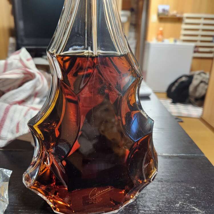 ブランデー カミュ （お酒）の商品画像 - 査定依頼日：2024年12月23日 - 最高査定価格：42,000円