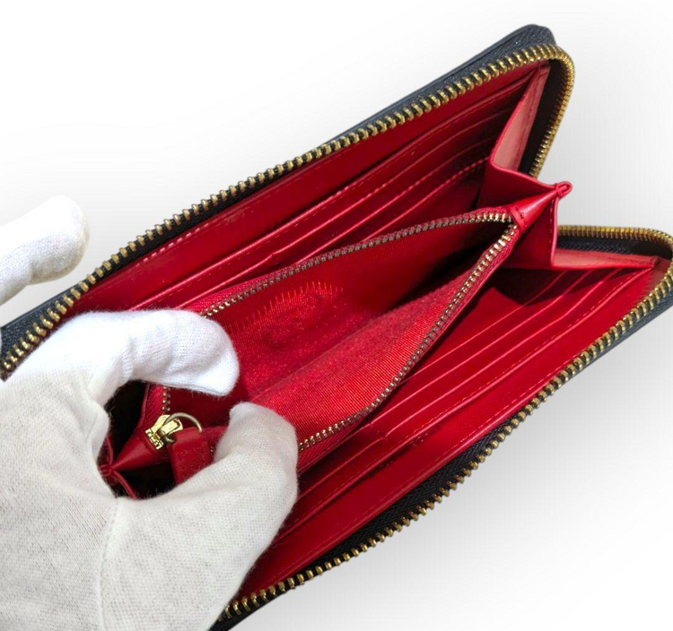 クリスチャンルブタン パネトーネ（ブランド財布・小物）の商品画像 - 査定依頼日：2025年5月25日 - 最高査定価格：12,000円