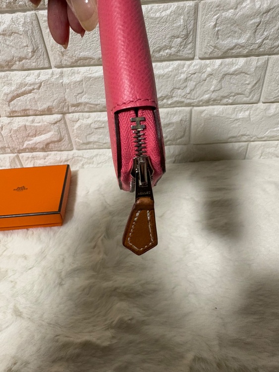 アザップ　シルクインコンパクト（ブランド財布・小物）の商品画像 - 査定依頼日：2025年9月23日 - 最高査定価格：25,000円