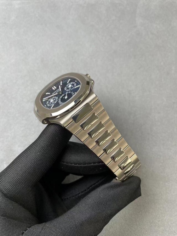 ノーチラス5（高級時計）の商品画像 - 査定依頼日：2025年11月27日 - 最高査定価格：28,000,000円