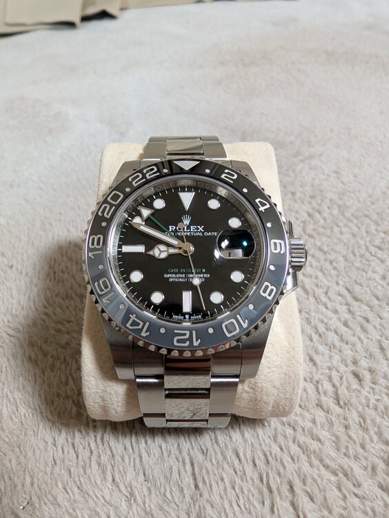 ロレックス GMTマスター 126710GNNR（高級時計）の商品画像 - 査定依頼日：2026年4月1日 - 最高査定価格：2,950,000円