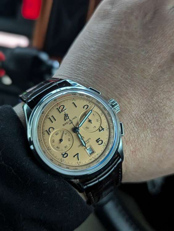 ブライトリング その他 AB01145331K1P1（高級時計）の商品画像 - 査定依頼日：2025年1月19日 - 最高査定価格：550,000円