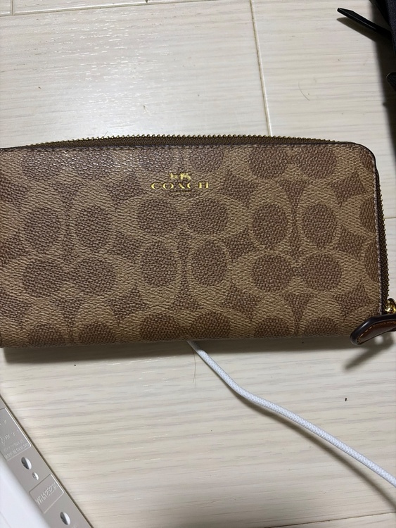 COACH長財布（ブランド財布・小物）の商品画像 - 査定依頼日：2026年8月11日 - 最高査定価格：2,000円