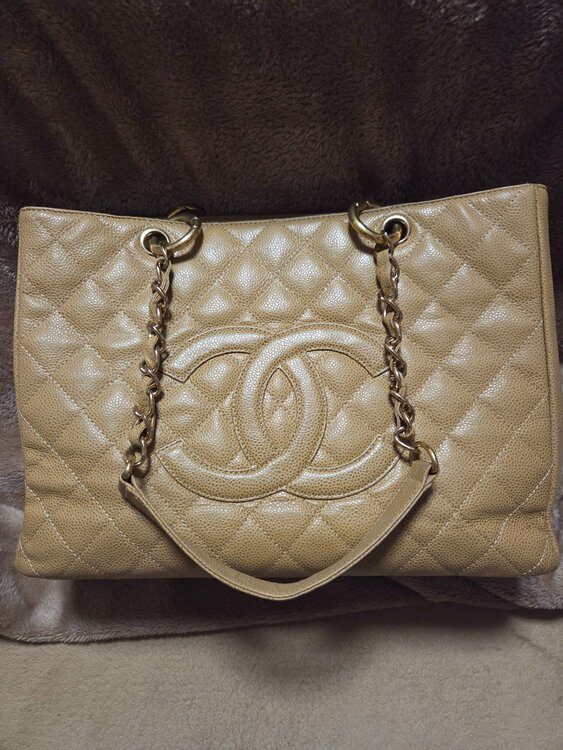 キャビアスキンチェーントートバッグ（ブランドバッグ）の商品画像 - 査定依頼日：2026年3月5日 - 最高査定価格：150,000円