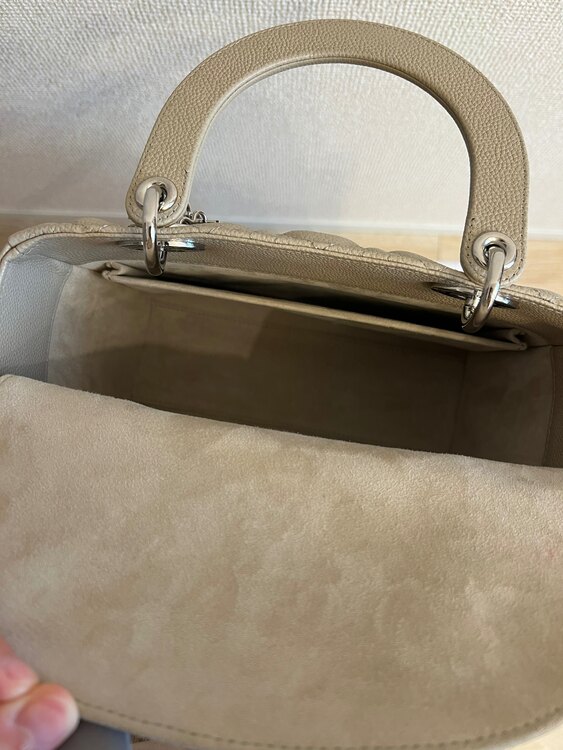 ディオール  （ブランドバッグ）の商品画像 - 査定依頼日：2025年4月5日 - 最高査定価格：400,000円