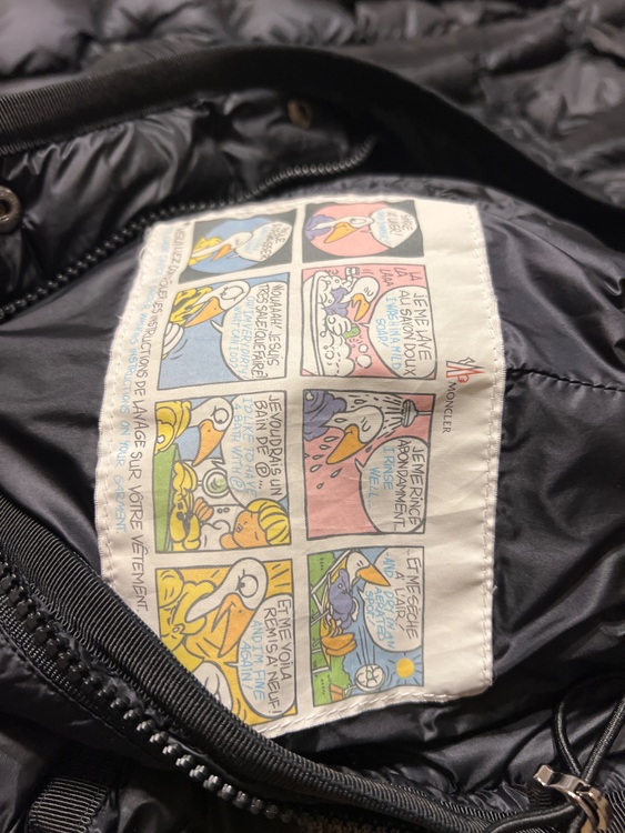 モンクレール　エルミンヌ（古着・ファッション）の商品画像 - 査定依頼日：2025年10月23日 - 最高査定価格：50,000円