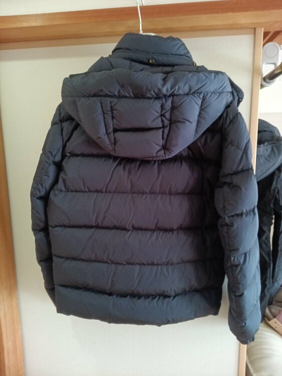 ダウンジャケット　GENIUS（古着・ファッション）の商品画像 - 査定依頼日：2025年12月13日 - 最高査定価格：26,000円