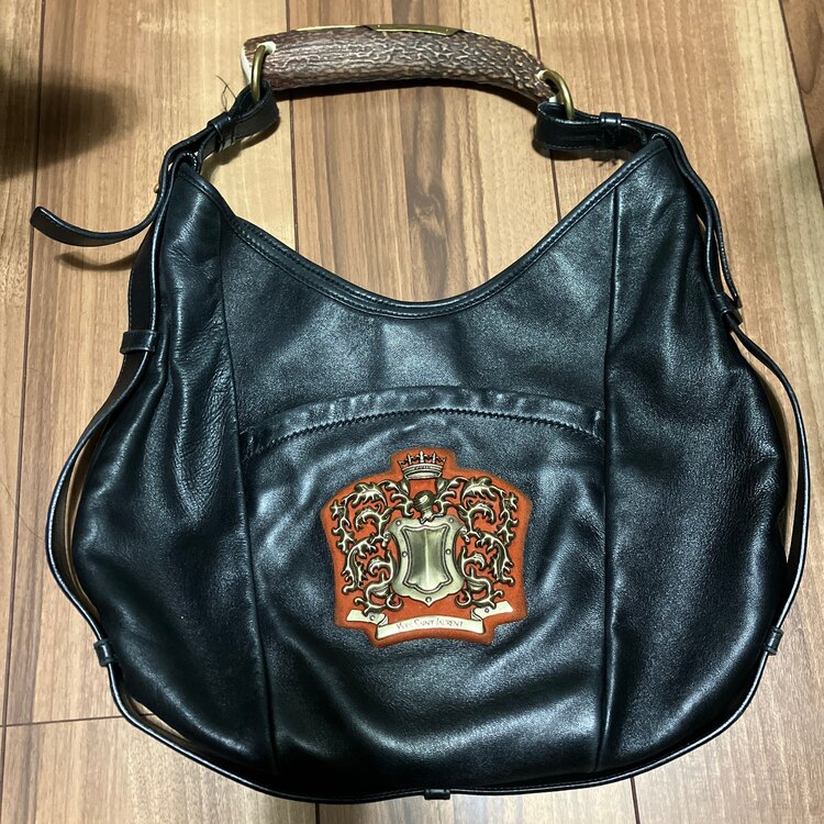 イブサンローラン  （ブランドバッグ）の商品画像 - 査定依頼日：2025年3月30日 - 最高査定価格：20,000円