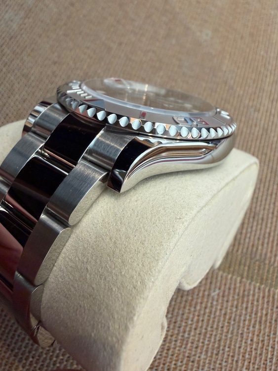 ロレックス ヨットマスター 11662（高級時計）の商品画像 - 査定依頼日：2026年2月16日 - 最高査定価格：2,000,000円