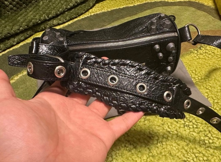 バレンシアガ  （ブランドバッグ）の商品画像 - 査定依頼日：2025年10月18日 - 最高査定価格：165,000円