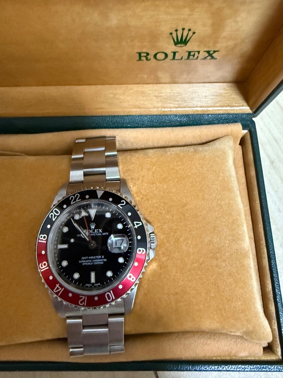 ロレックス GMTマスター 16710 （高級時計）の商品画像 - 査定依頼日：2025年10月7日 - 最高査定価格：2,100,000円
