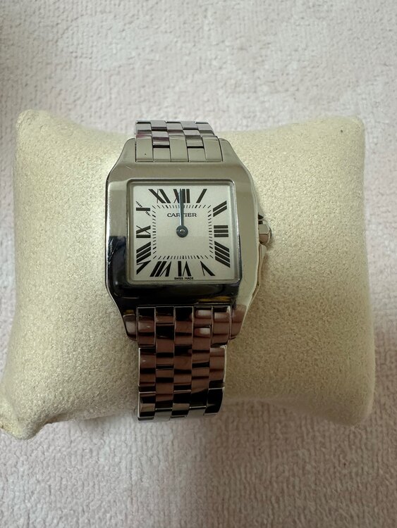 サントスドゥモワゼルLMクオーツ（高級時計）の商品画像 - 査定依頼日：2025年5月5日 - 最高査定価格：350,000円