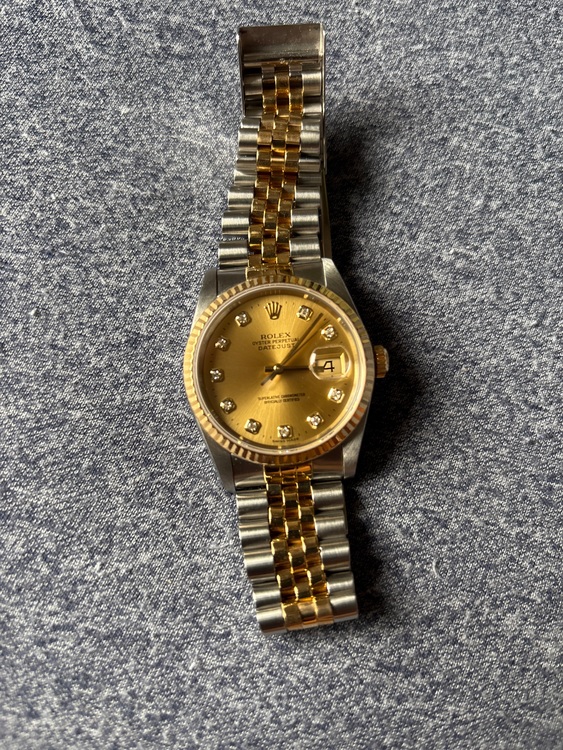 デイトジャスト（高級時計）の商品画像 - 査定依頼日：2025年9月4日 - 最高査定価格：900,000円
