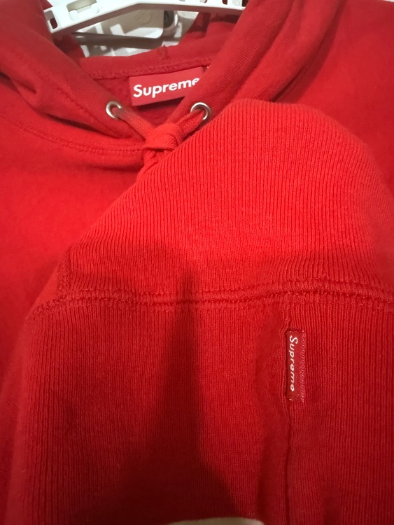 Supreme 23FW Box Logo Hooded Red XL（古着・ファッション）の商品画像 - 査定依頼日：2026年9月22日 - 最高査定価格：12,000円