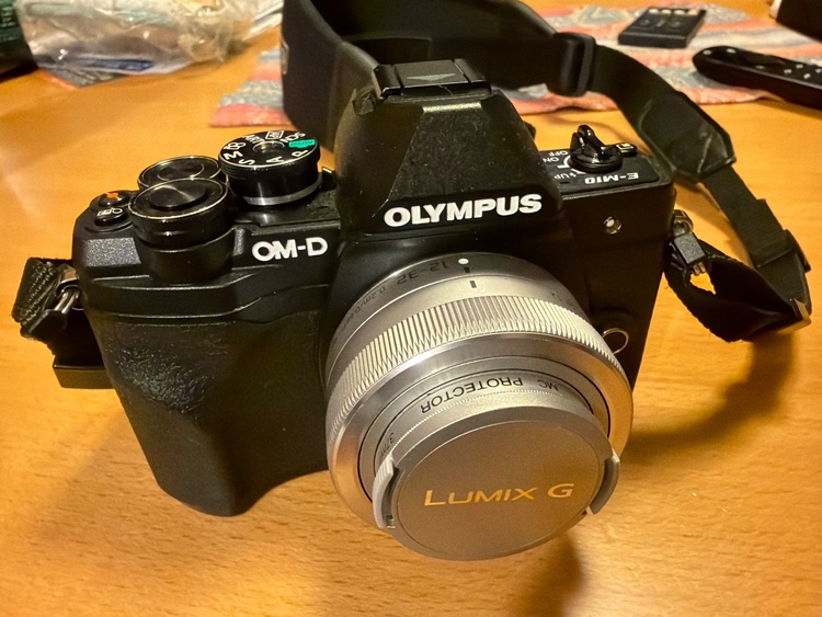 OLYMPUS OM-D E-M10（カメラ）の商品画像 - 査定依頼日：2026年5月10日 - 最高査定価格：20,100円