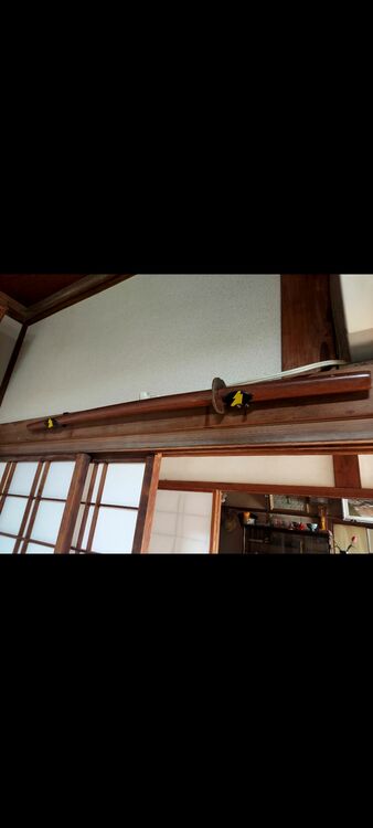 木刀だと思います（美術品・骨董品）の商品画像 - 査定依頼日：2025年11月20日 - 最高査定価格：300円