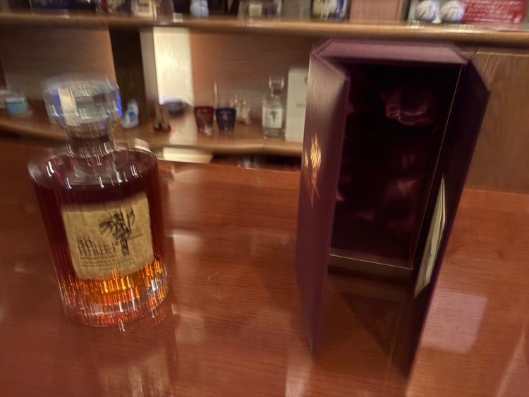 響30年　（お酒）の商品画像 - 査定依頼日：2025年7月6日 - 最高査定価格：491,000円