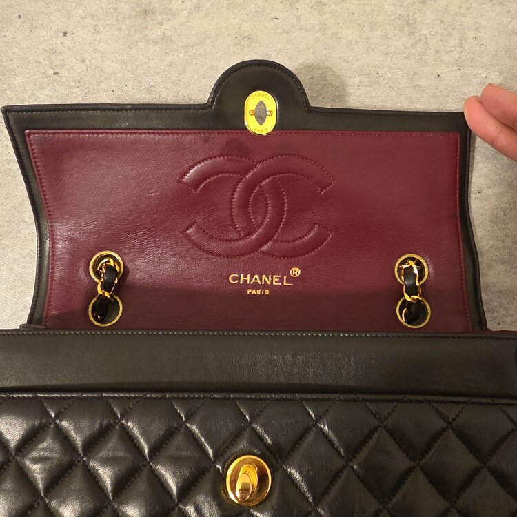 パリ限定　マトラッセ　ダブルフラップチェーンショルダーバッグ（ブランドバッグ）の商品画像 - 査定依頼日：2026年4月2日 - 最高査定価格：270,000円