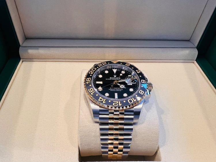 126713GRNR（高級時計）の商品画像 - 査定依頼日：2026年2月14日 - 最高査定価格：3,800,000円