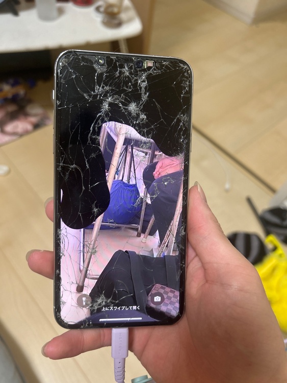 iPhone11 Pro Max 256GB SIMフリー（スマホ）の商品画像 - 査定依頼日：2026年5月12日 - 最高査定価格：20,000円