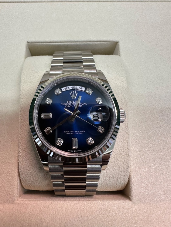 ロレックス デイデイト 12823（高級時計）の商品画像 - 査定依頼日：2025年10月8日 - 最高査定価格：5,930,000円