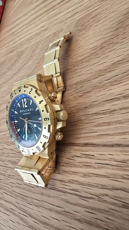 ブルガリ ディアゴノ professional g（高級時計）の商品画像 - 査定依頼日：2025年9月30日 - 最高査定価格：1,350,000円