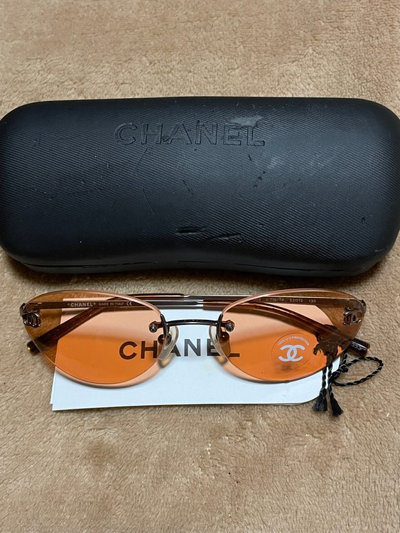 サングラス（ブランド財布・小物）の商品画像 - 査定依頼日：2023年10月25日 - 最高査定価格：10,000円