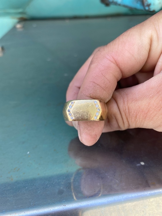 0.１４ダイヤ１０個入り指輪（金・貴金属）の商品画像 - 査定依頼日：2026年4月13日 - 最高査定価格：1,250,000円