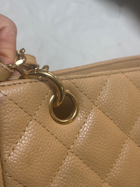 キャビアスキン  トートバッグ （ブランドバッグ）の商品画像 - 査定依頼日：2025年11月10日 - 最高査定価格：201,000円